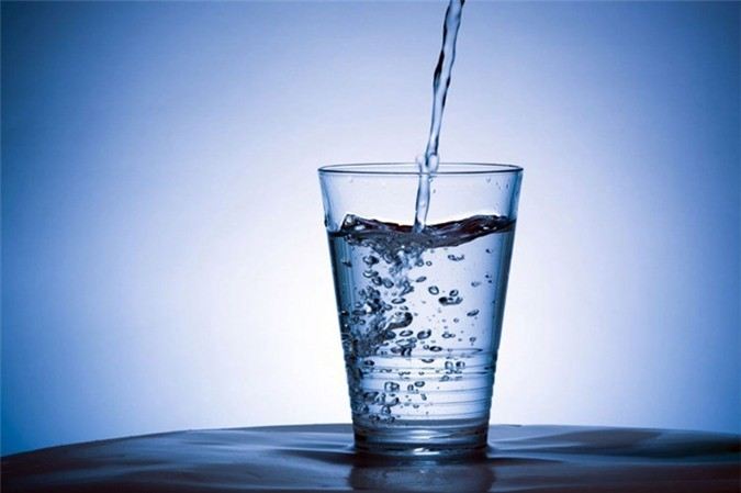 Dùng nước sạch hàng ngày để đảm bảo sức khỏe