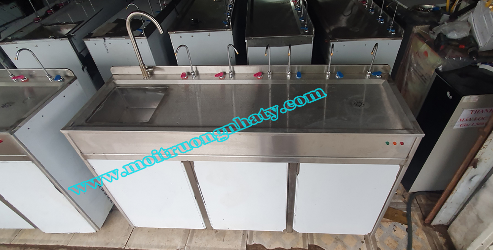 Mẫu máy 6 vòi nóng lạnh kèm Lavabo